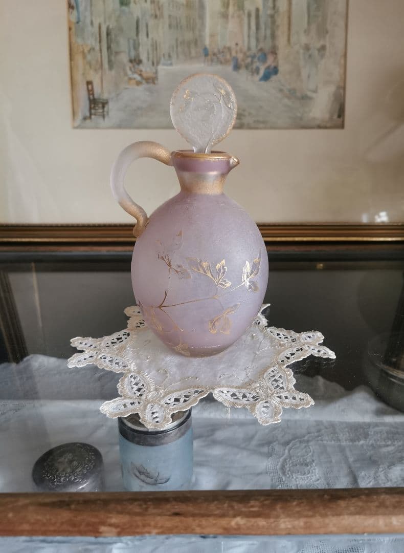 アンティーク シルク イタリア/イギリス 美しいバタフライ刺繍 星花型ドイリー