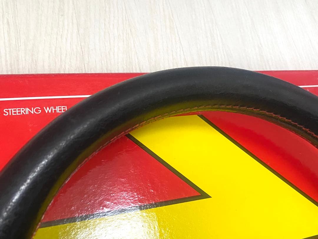 MOMO CORSE 320mm レザーステアリング　即決大歓迎