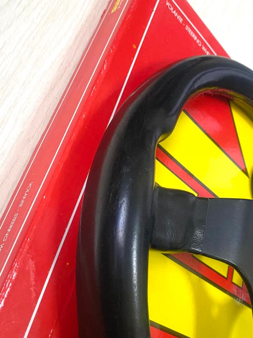 MOMO CORSE 320mm レザーステアリング　即決大歓迎