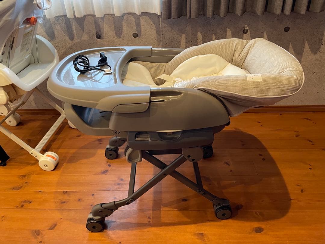 Combi コンビ ネムリラ tete a tete オートスイング バースデイ