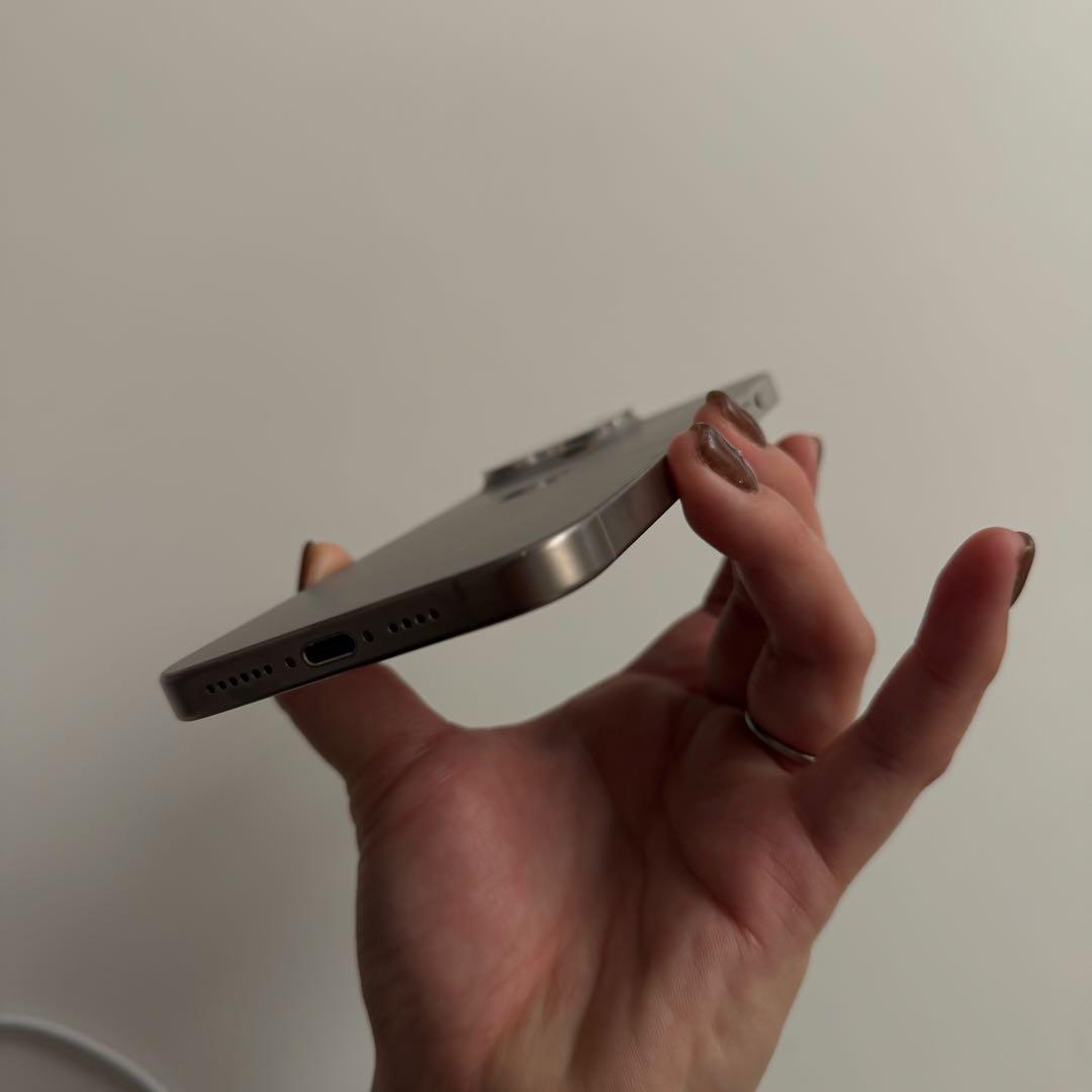 iPhone15pro max,ガラスフィルム付