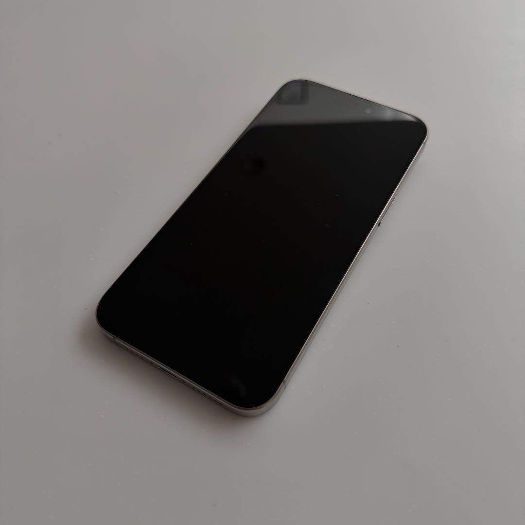 iPhone15pro max,ガラスフィルム付