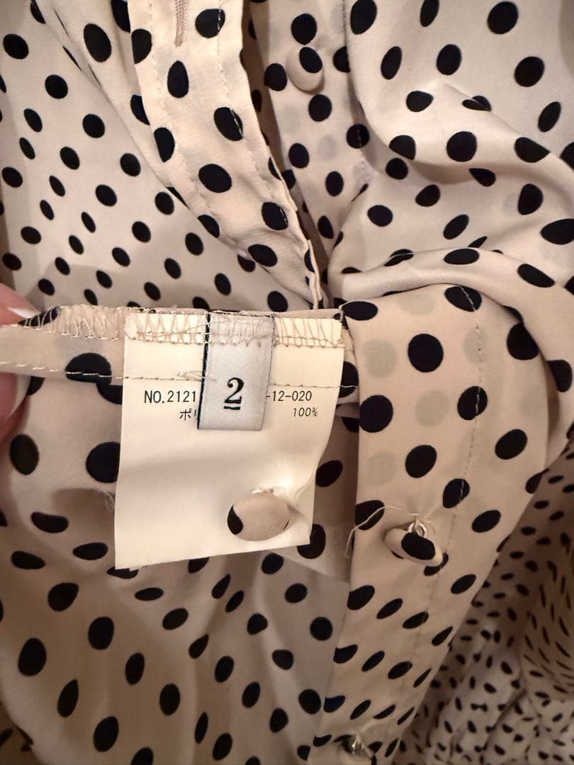 ルルウィルビー　ドット柄リボン付きブラウス