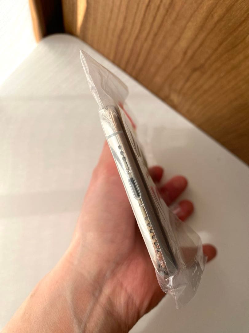 バッテリー100%【iPhone 11 Pro シルバー 本体 】