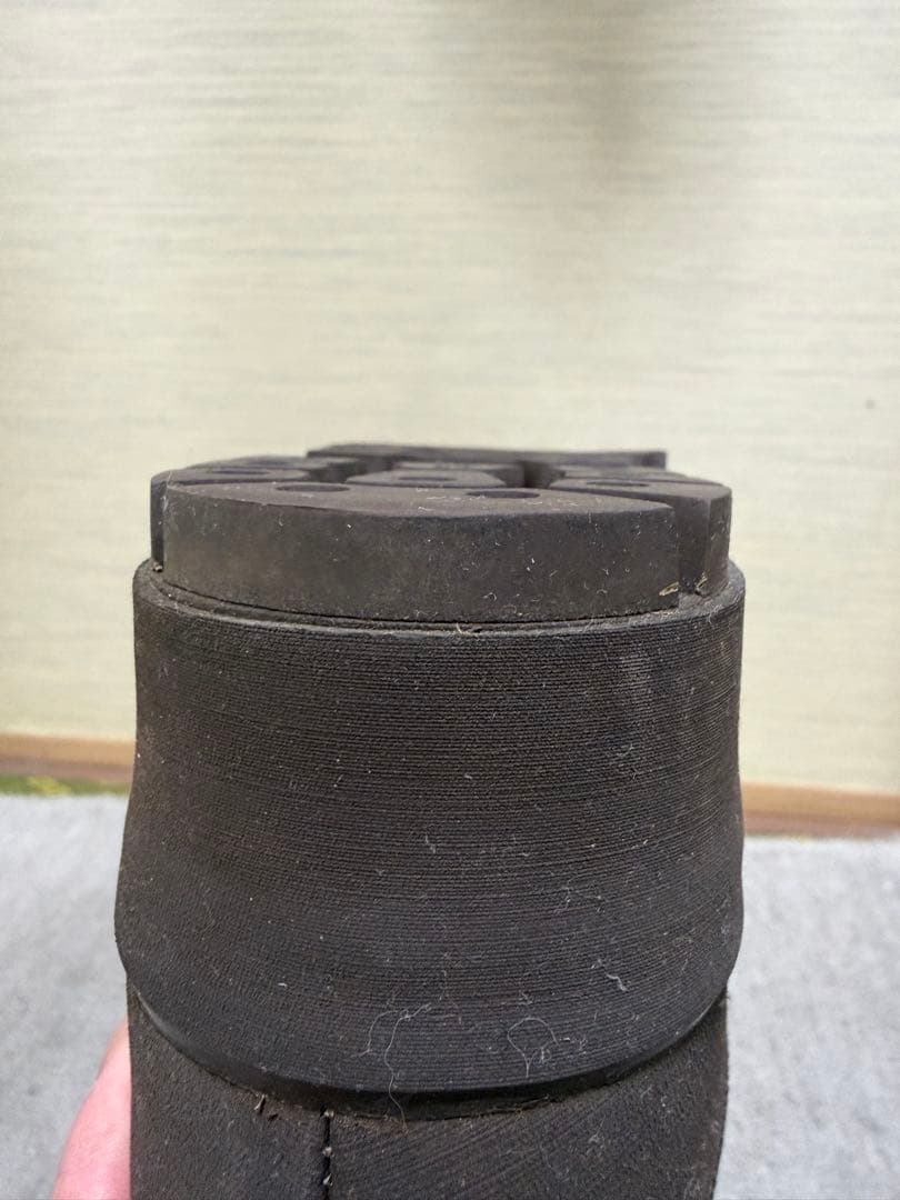 靴 adidas yeezy 950 chocolate 25.5