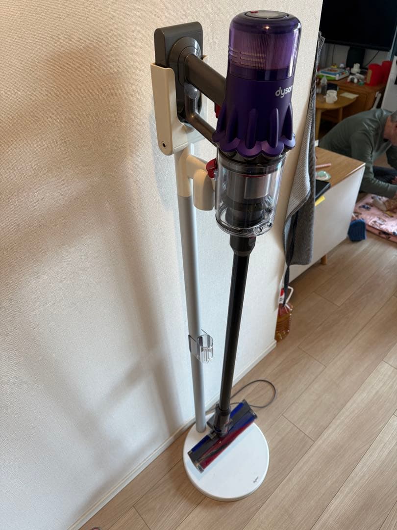 ダイソン Digital Slim Fluffy SV18