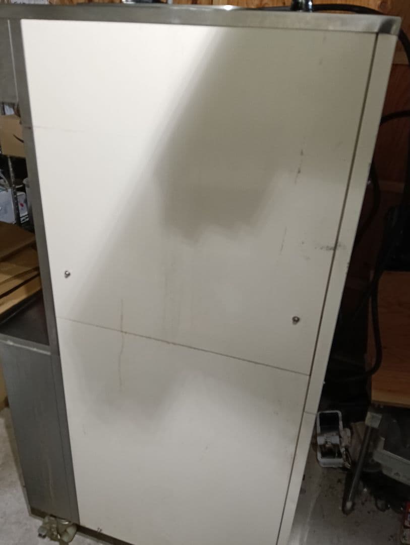 ジャンク品 ソフトクリームフリーザー SFN8WP1 三菱重工空調システム