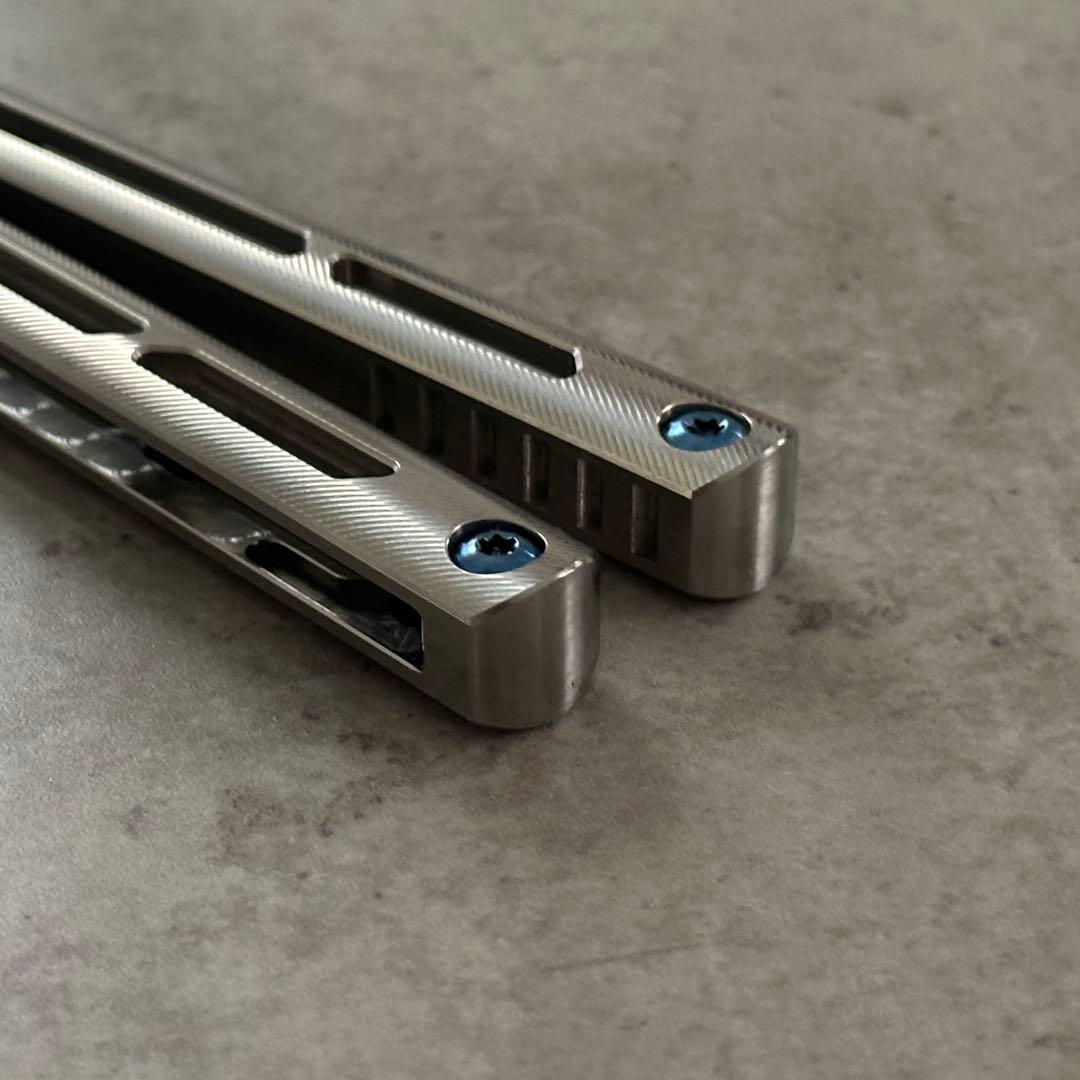 バタフライナイフトレーナー ARMED SHARK Tsunami チタニウム