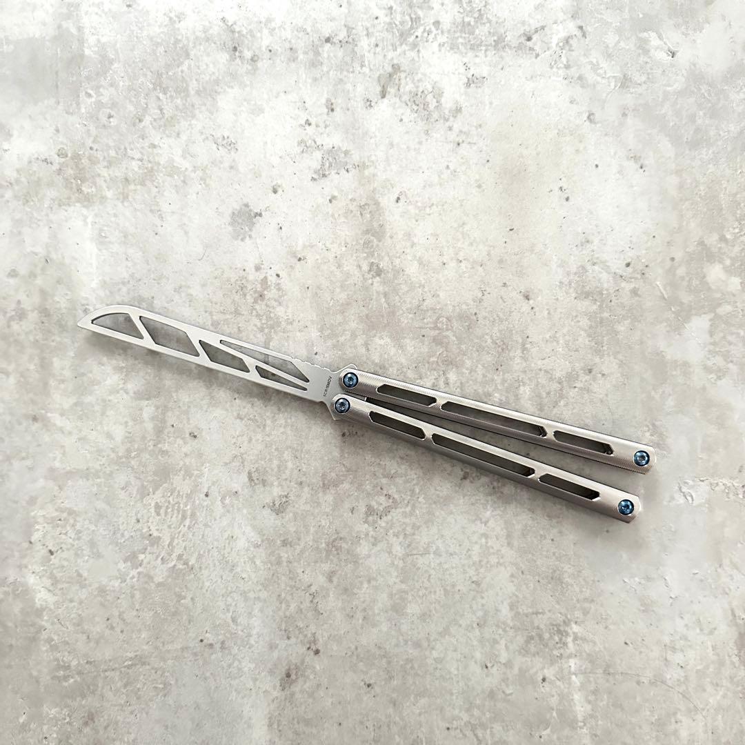 バタフライナイフトレーナー ARMED SHARK Tsunami チタニウム