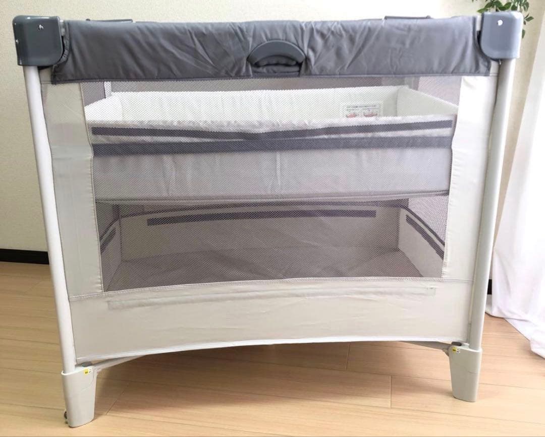 折りたたみ式メッシュベビーベッド グレー