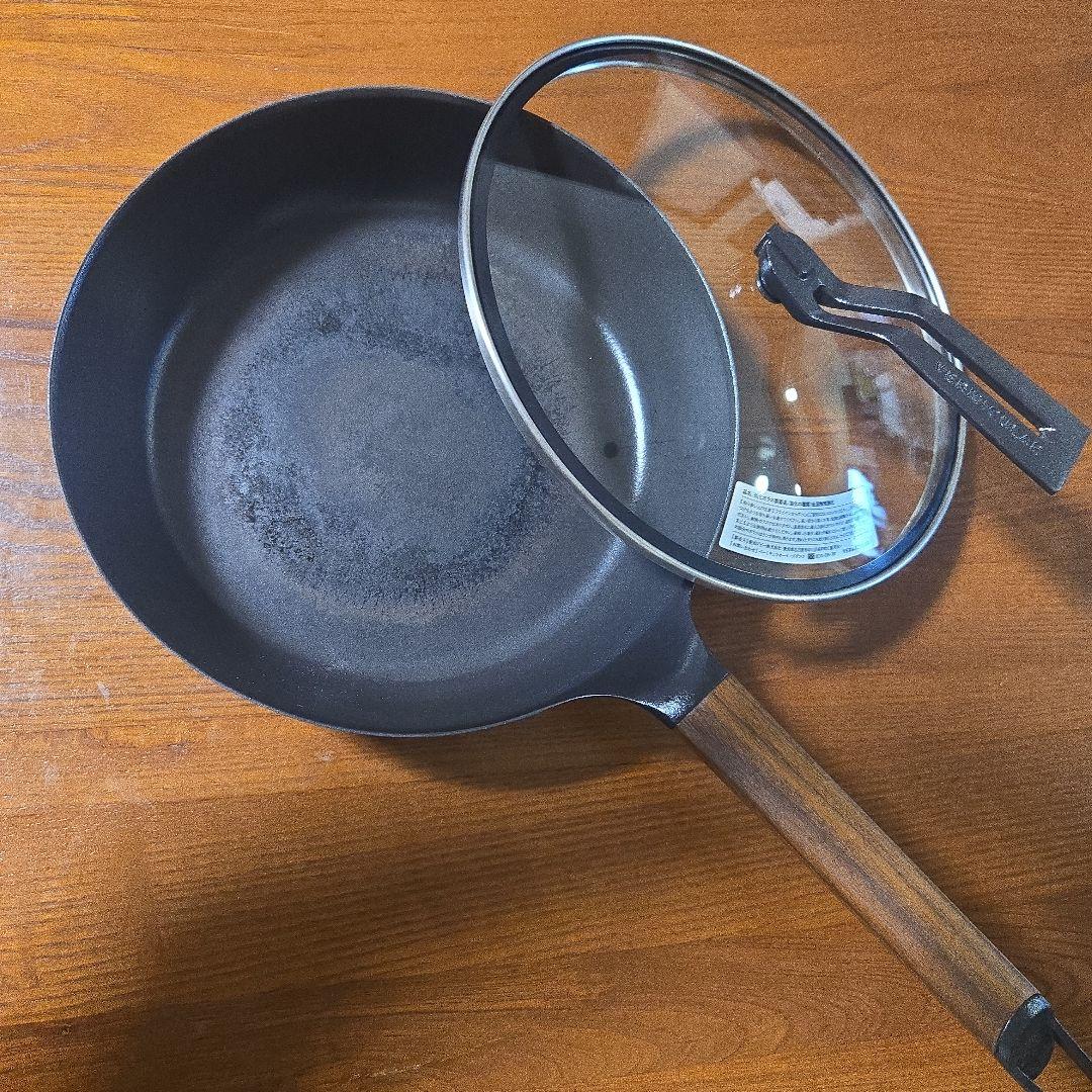 VERMICULAR フライパン 蓋付きレシピ本付き 24cm