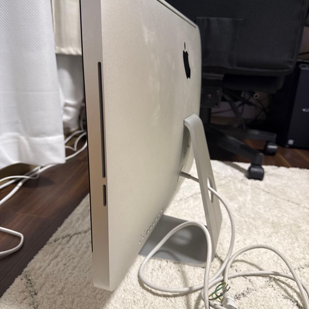 iMac 21.5インチ　2011モデル