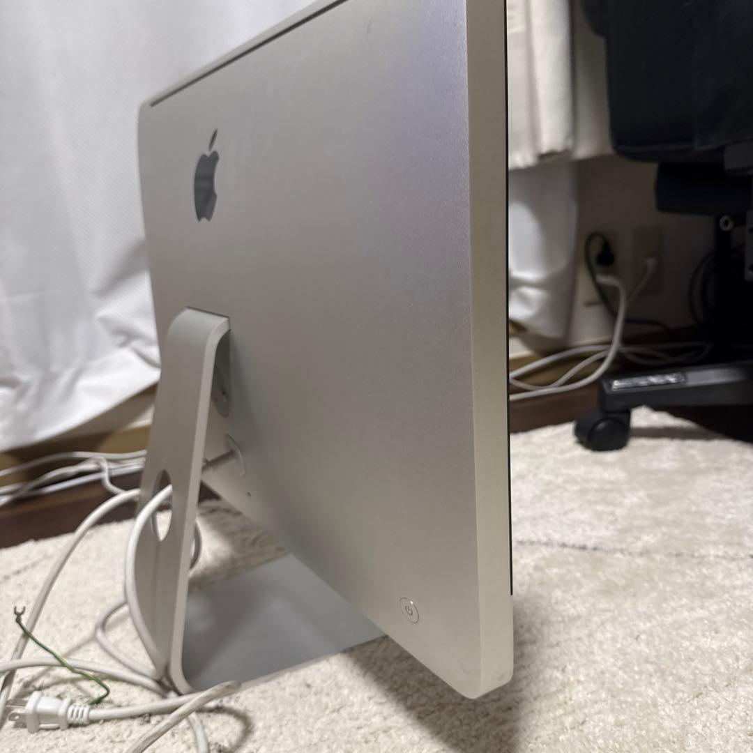 iMac 21.5インチ　2011モデル