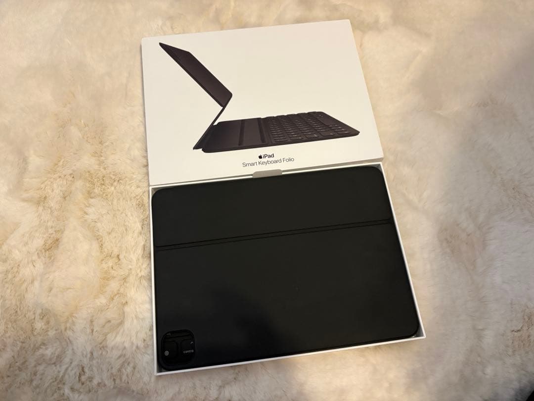 純正 iPad Pro 11インチ Smart Keyboard Folio