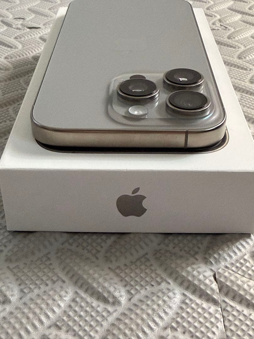 iPhone16Pro 1TB 香港版 ナチュラルチタニウム 物理DUALSIM