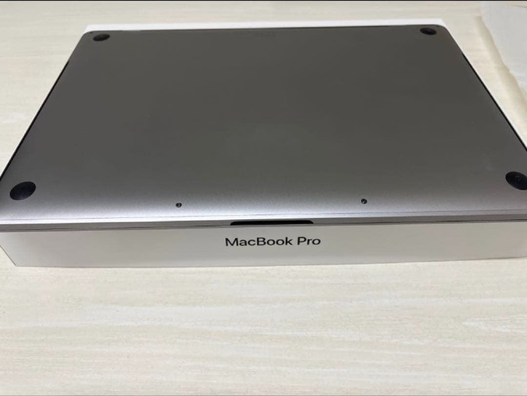 MacBook pro2019 15インチ i9 16GB SSD512