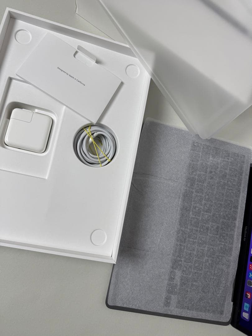 美品　Macbook Air M1 2020 スペースグレイ