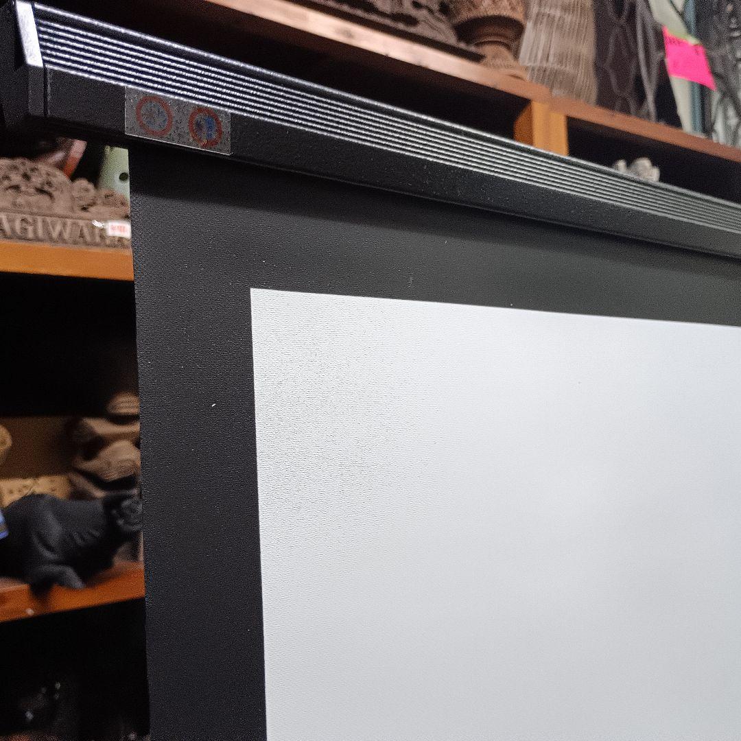 ３７０５）サンワ プロジェクタースクリーン 80インチ 16:9 自立式床置き