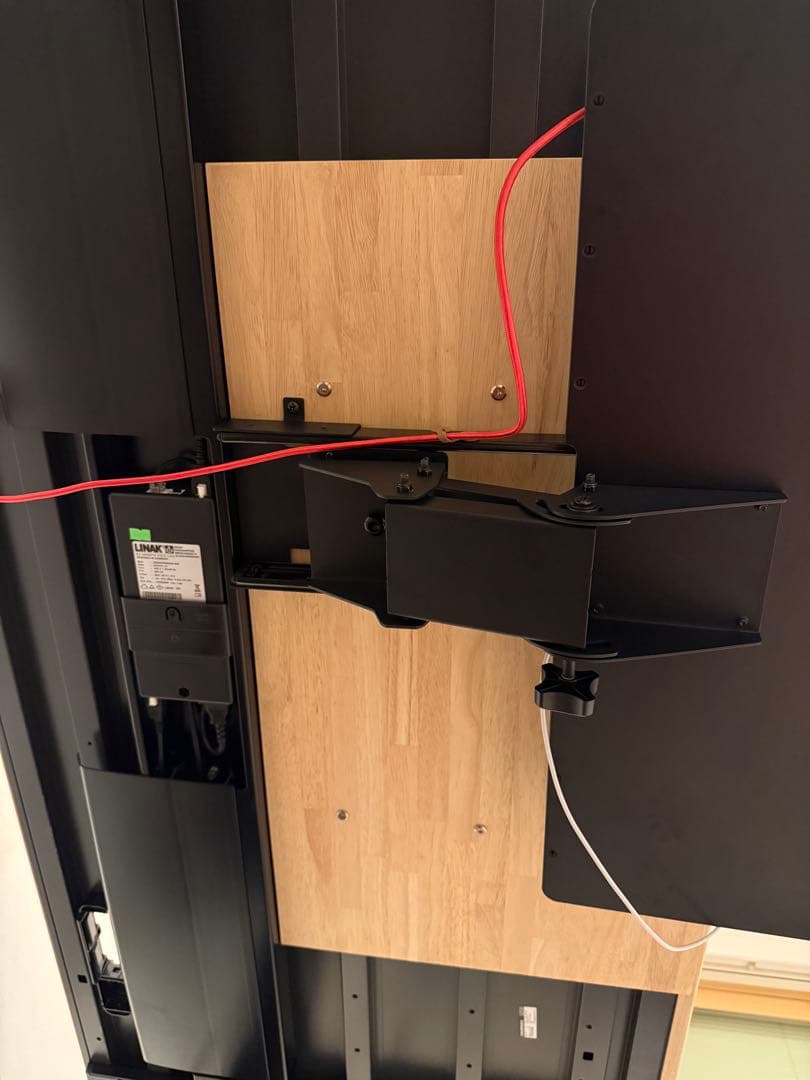 オカムラ 幅155×奥行77.5cm 電動昇降デスクSwift スイフト