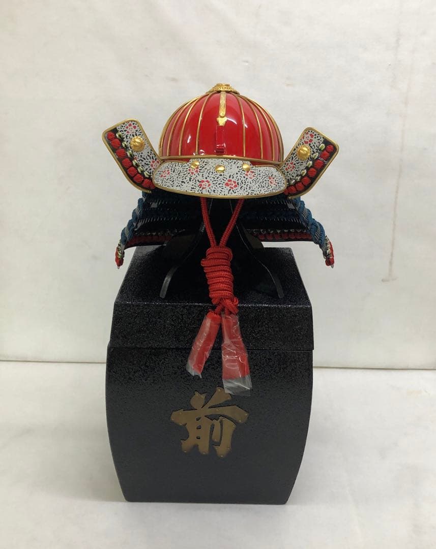 ニ武将samurai 赤備えトンボ　三日月兜　armor 五月人形