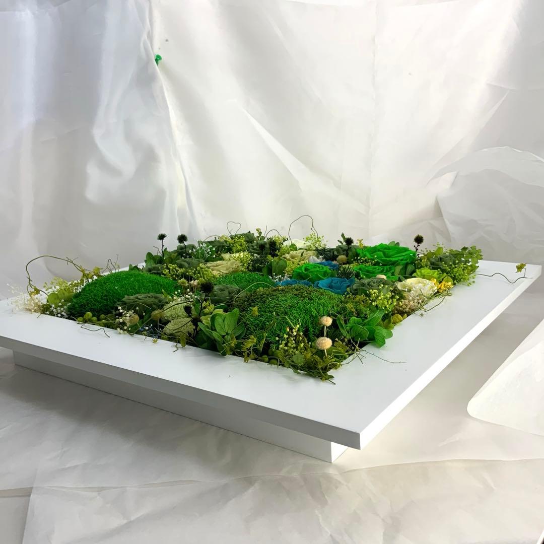 プリザーブドフラワーのフレームアレンジメント　魅惑の薔薇花庭の一隅で