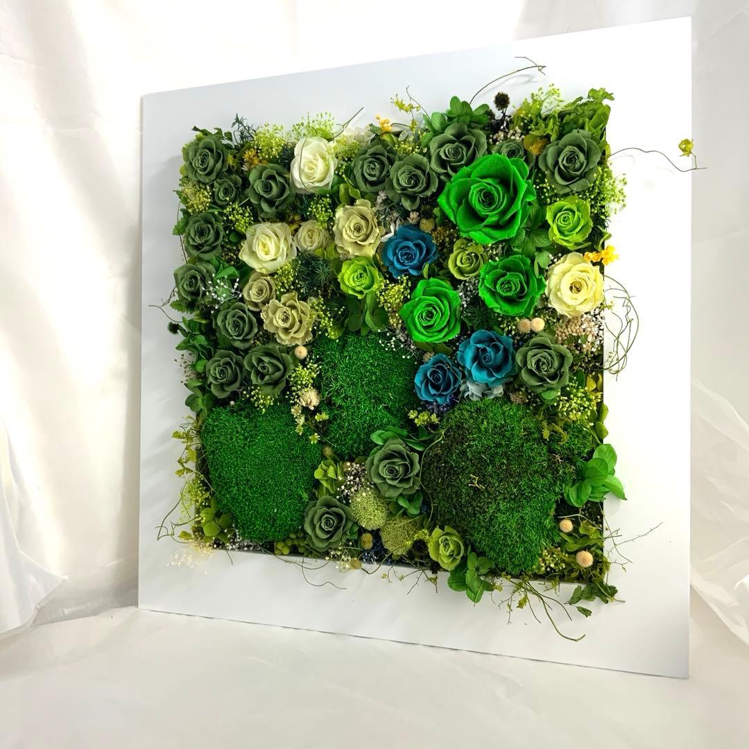 プリザーブドフラワーのフレームアレンジメント　魅惑の薔薇花庭の一隅で