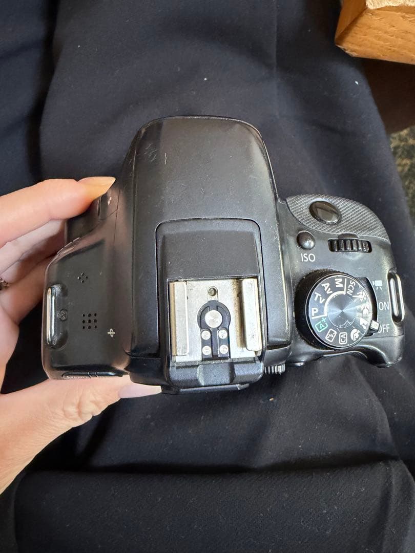 Canon EOS kiss x7 本体のみレンズ無バッテリー2個、充電器