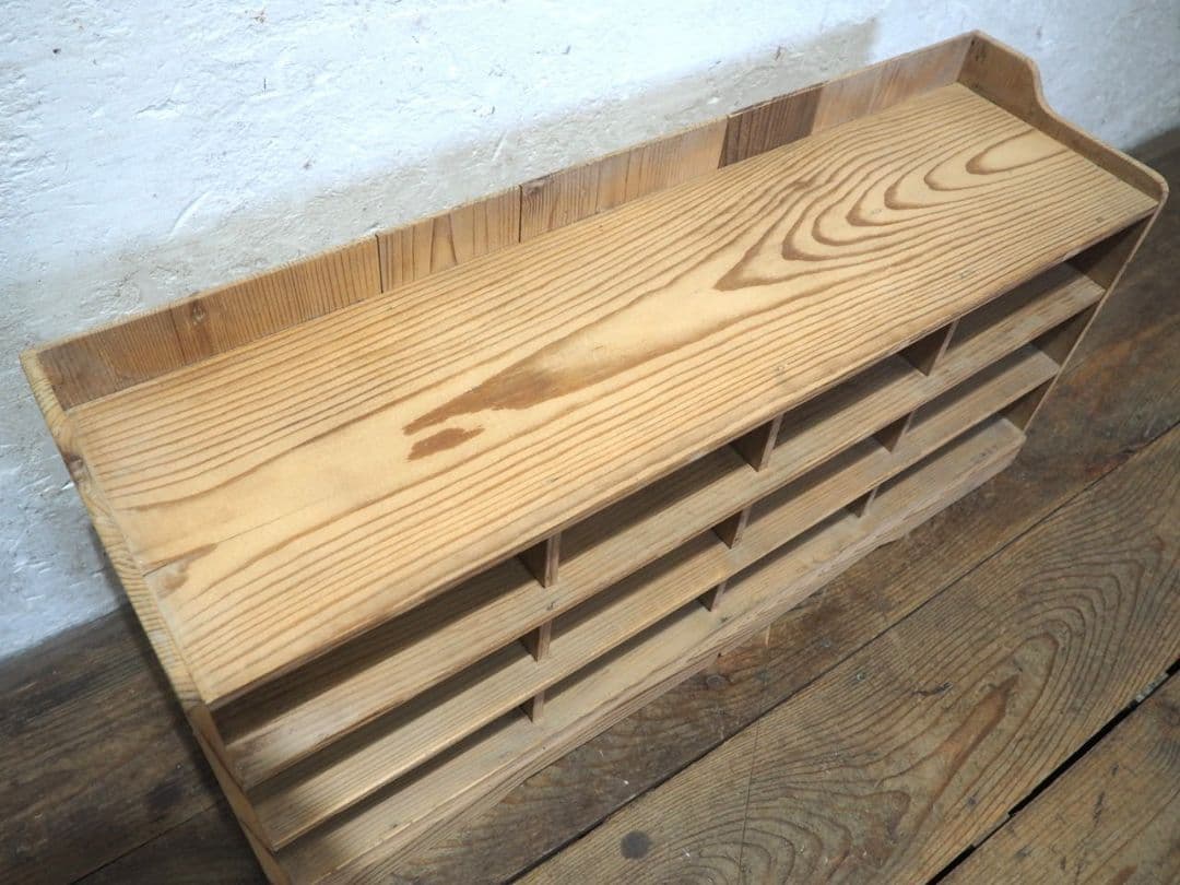 1200 ヴィンテージ　杉のディスプレイラック　収納棚　ケース　小物入れ　レトロ