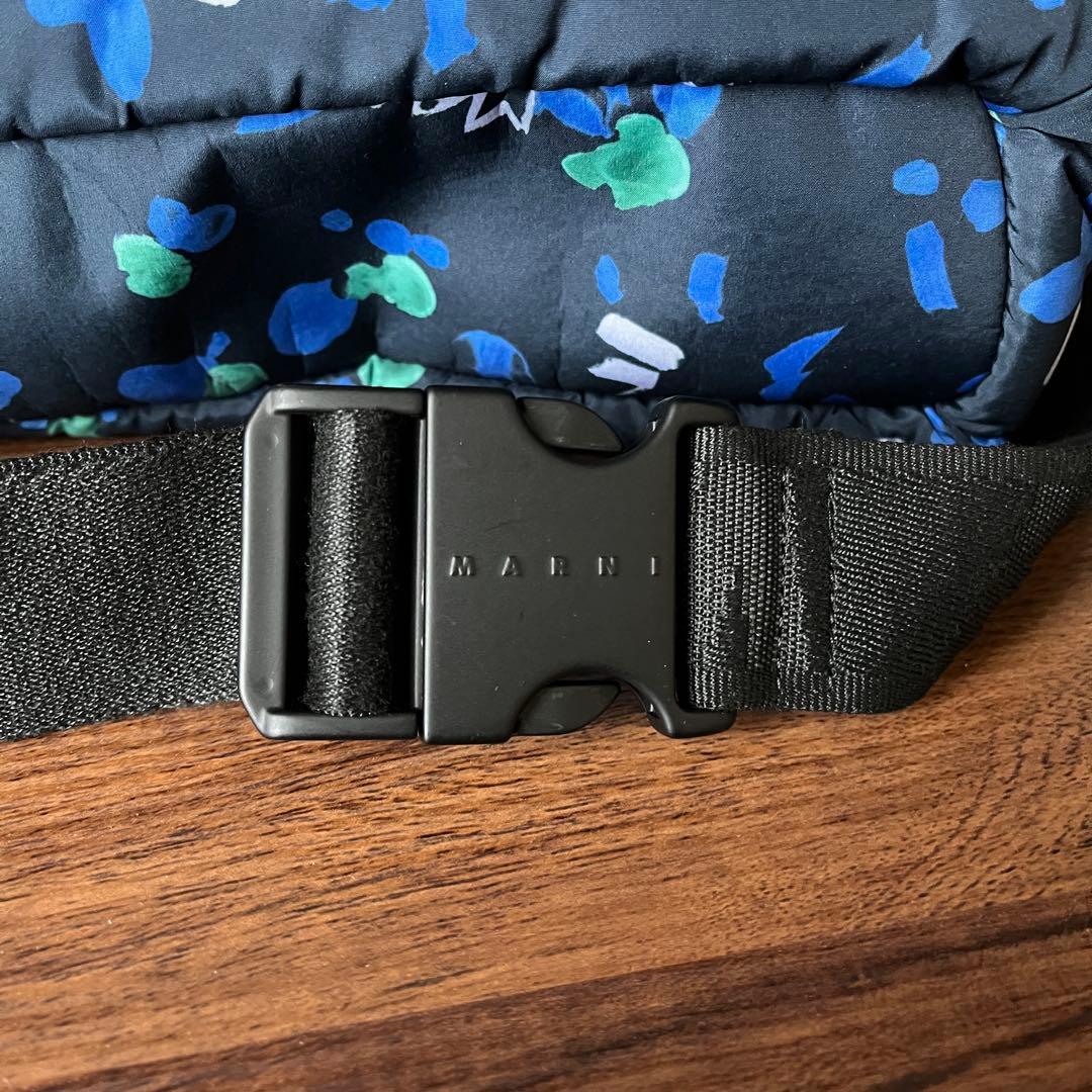【美品！！】MARNIマルニ ボディバッグ ナイロン ブルー フラワー 花柄