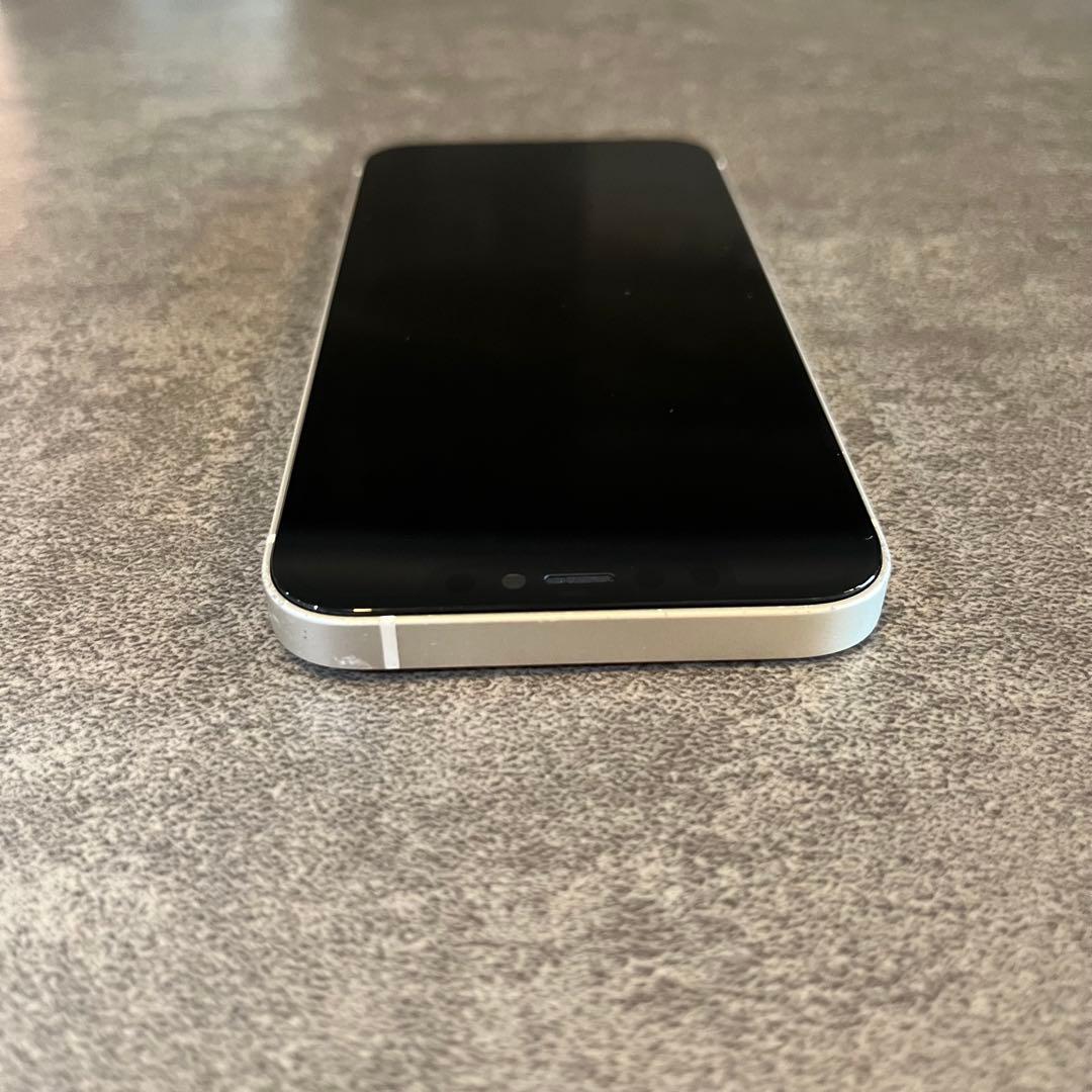 iPhone 12 64GB ホワイト SIMフリー バッテリー100％