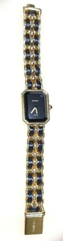 CHANEL プルミエール М 裏面純正保護シール付き