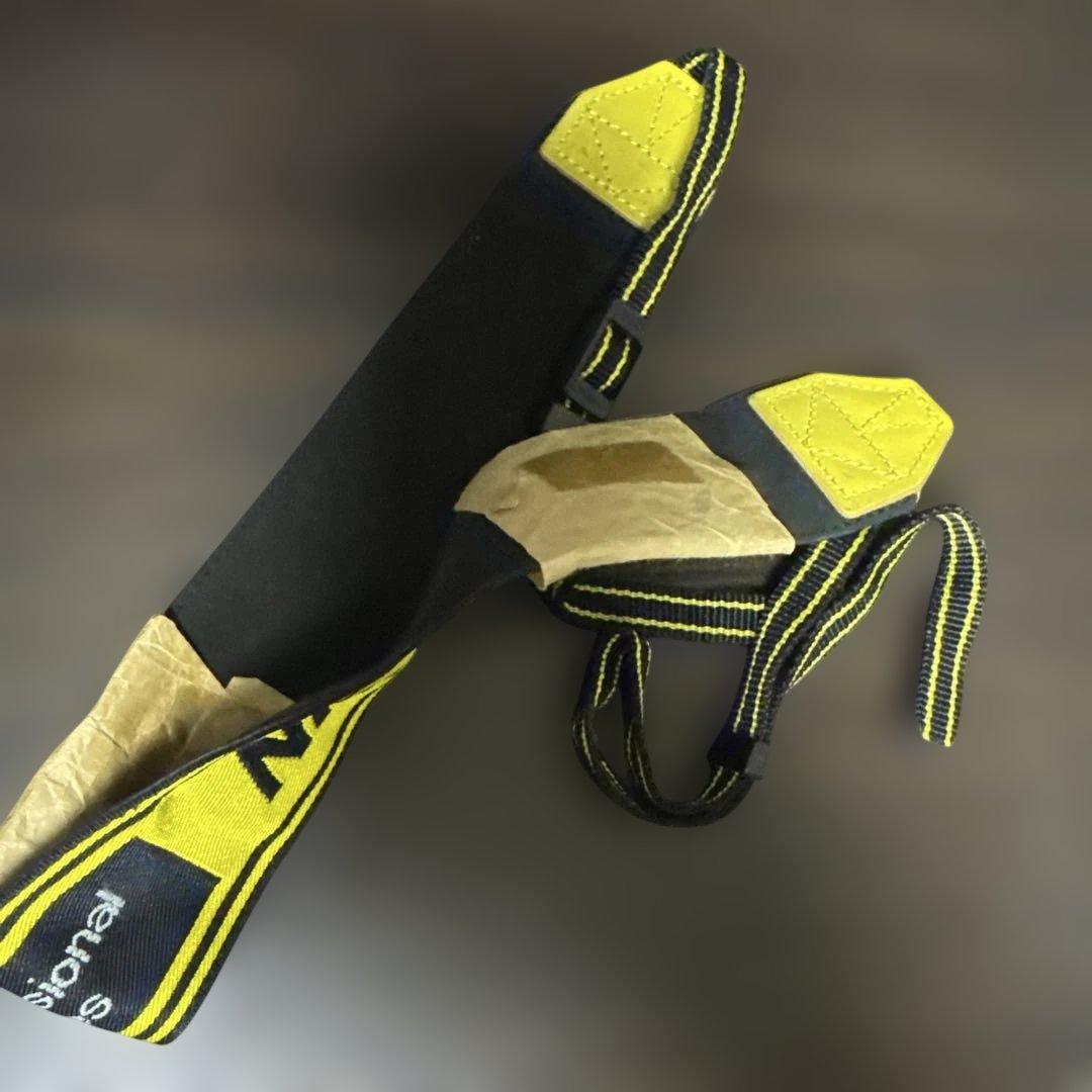 Nikon カメラストラップ 黒/黄色 プロストラップ