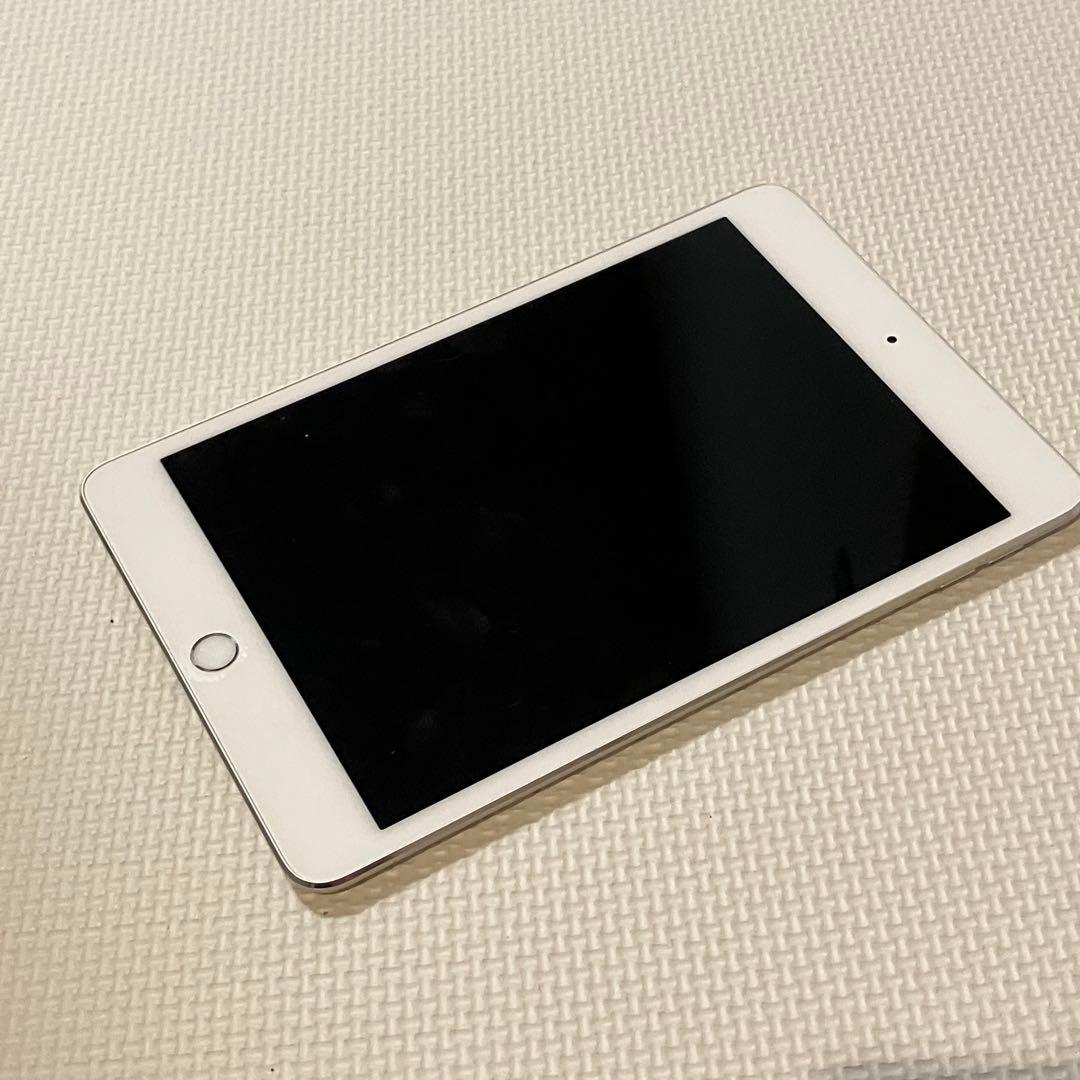 ▽ iPad mini 4 シルバー 64GB