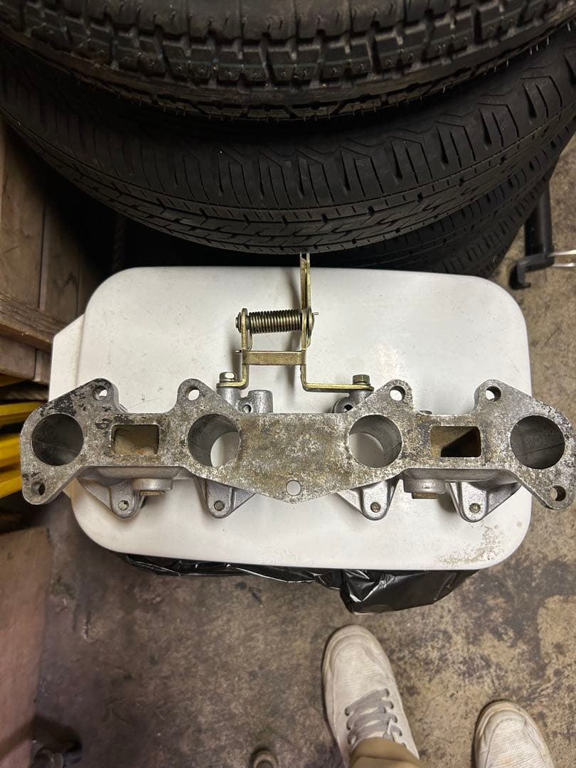 トヨタ純正 2T-G インマニ インテークマニホールド ソレックス SOLEX