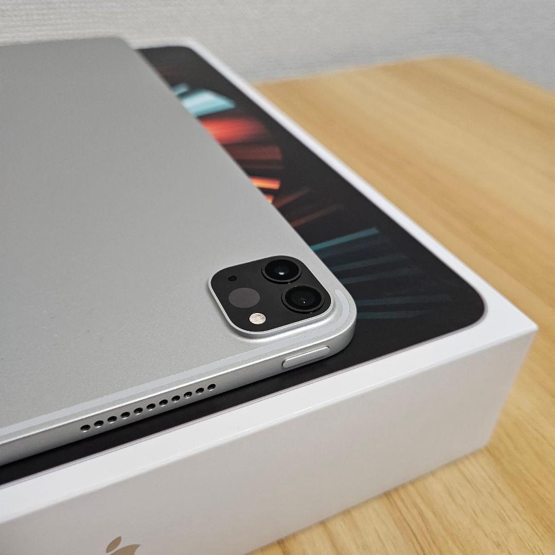 【極美品】ipad pro 第五世代 12.9インチ　(即日発送)