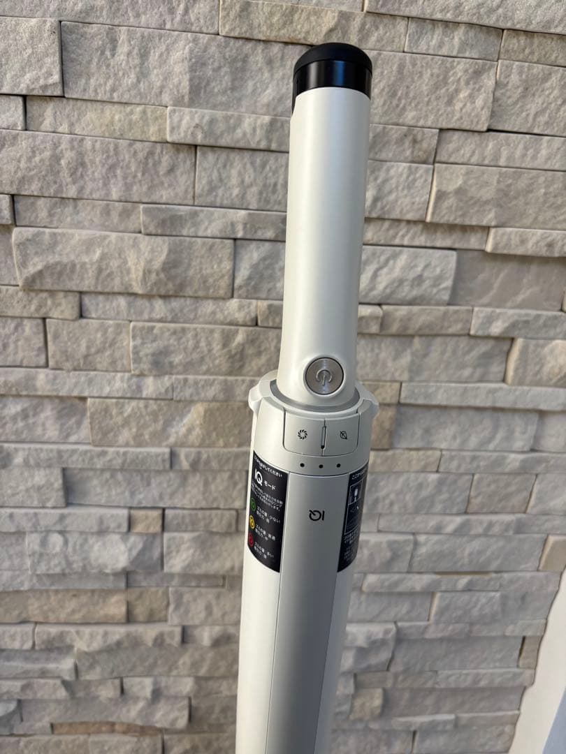 美品　SHARK EVOPOWER SYSTEM NEO スティッククリーナー