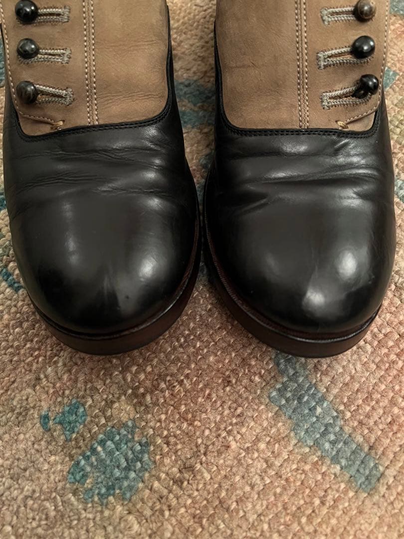 靴 forme Buttoned up shoes