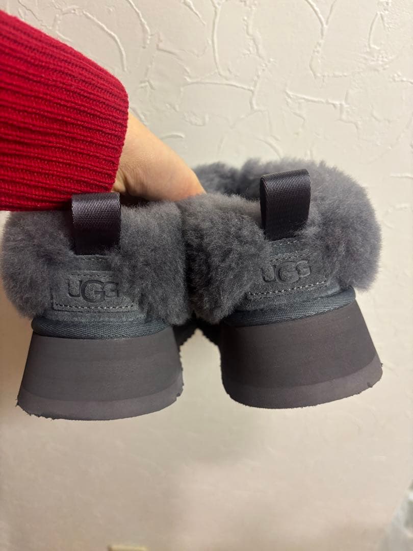 UGG タゼル Tazzelle Obsidian 23cm