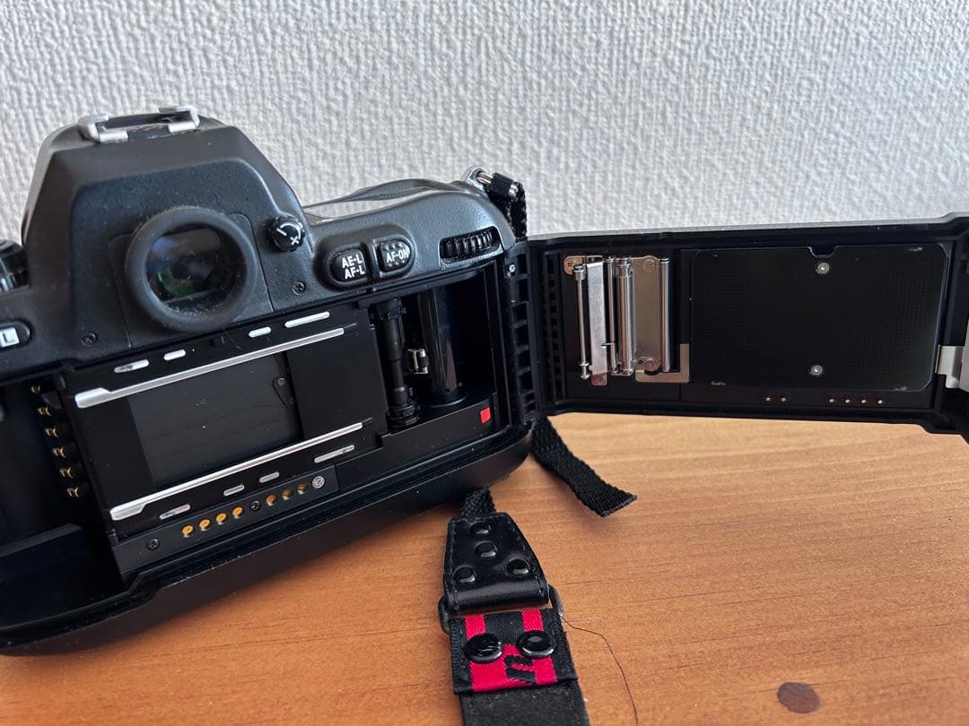 Nikon F100 ジャンクAF Nikkor 35-105mm レンズ付