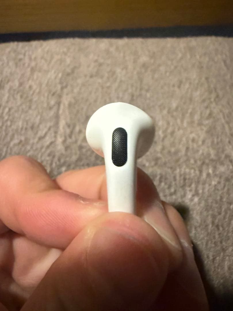 AirPods 第4世代　左右　ノイキャンなし