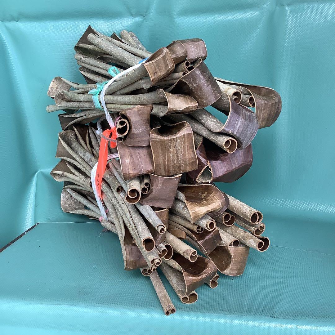 乾燥くるみ樹皮2kg セット。　7-061