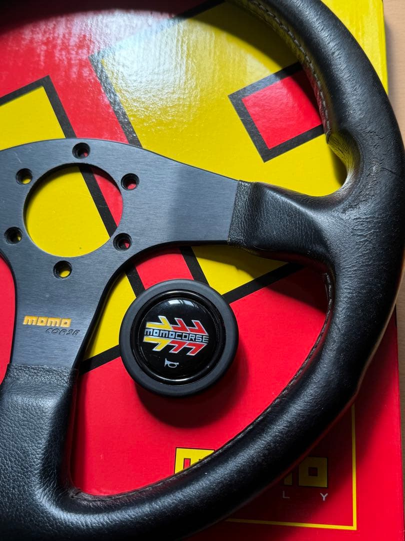 【中古】momo CORSE 35Φステアリングホイール 本体 黒 ホーン 外箱