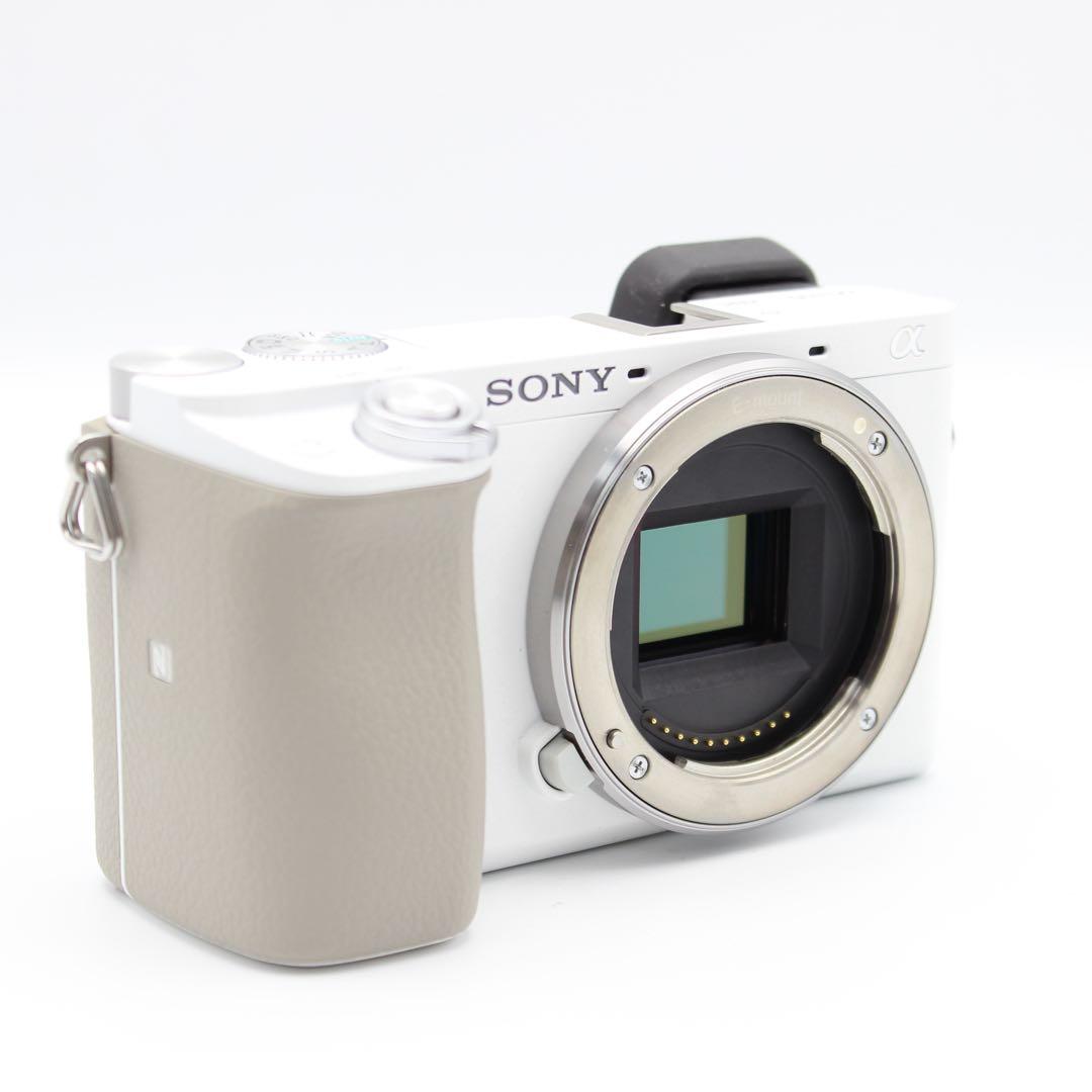 美品/SONY α6100 ミラーレス一眼 パワーズームレンズキット
