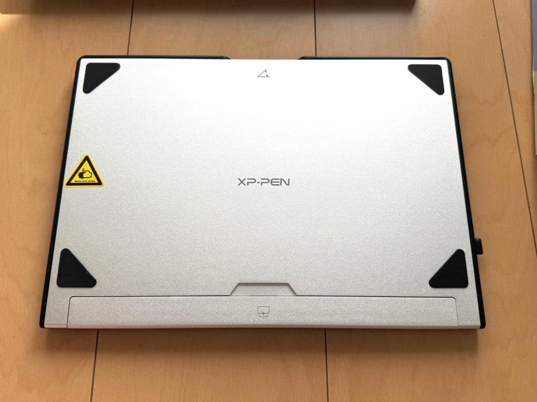 【美品】XPPen Artist13セカンド X3チップ搭載ペン 液晶タブレット