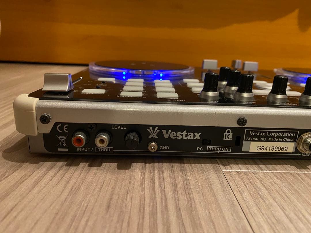 Vestax VCI-300 DJコントローラー