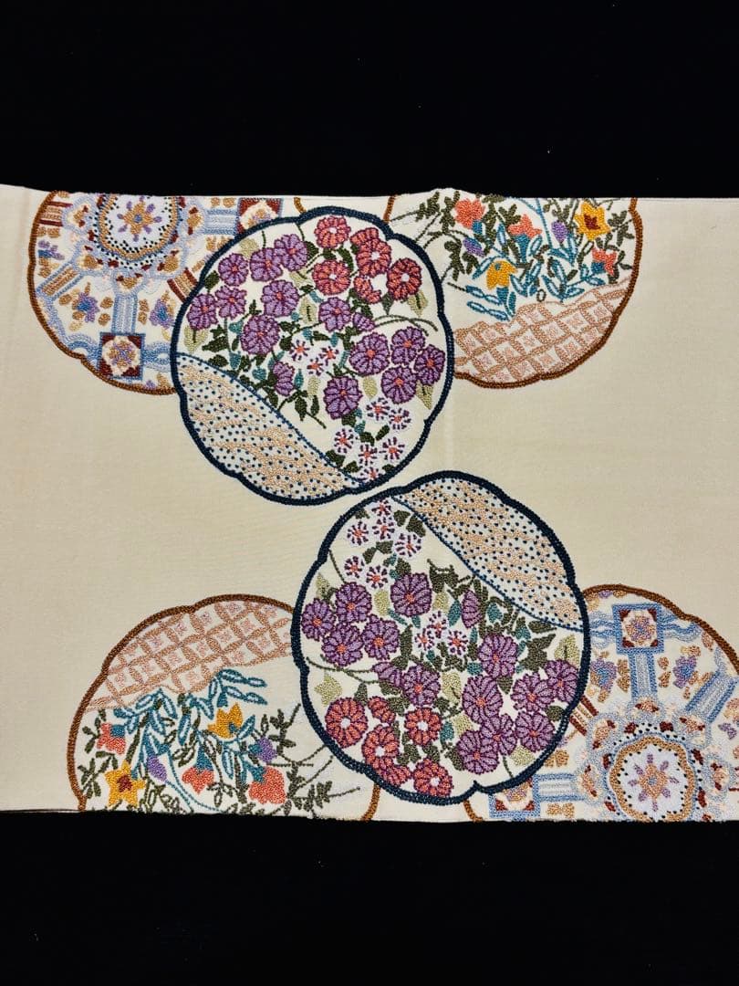 【未使用品】袋帯 刺繍 細かめ 花柄 可愛い色合い お太鼓柄