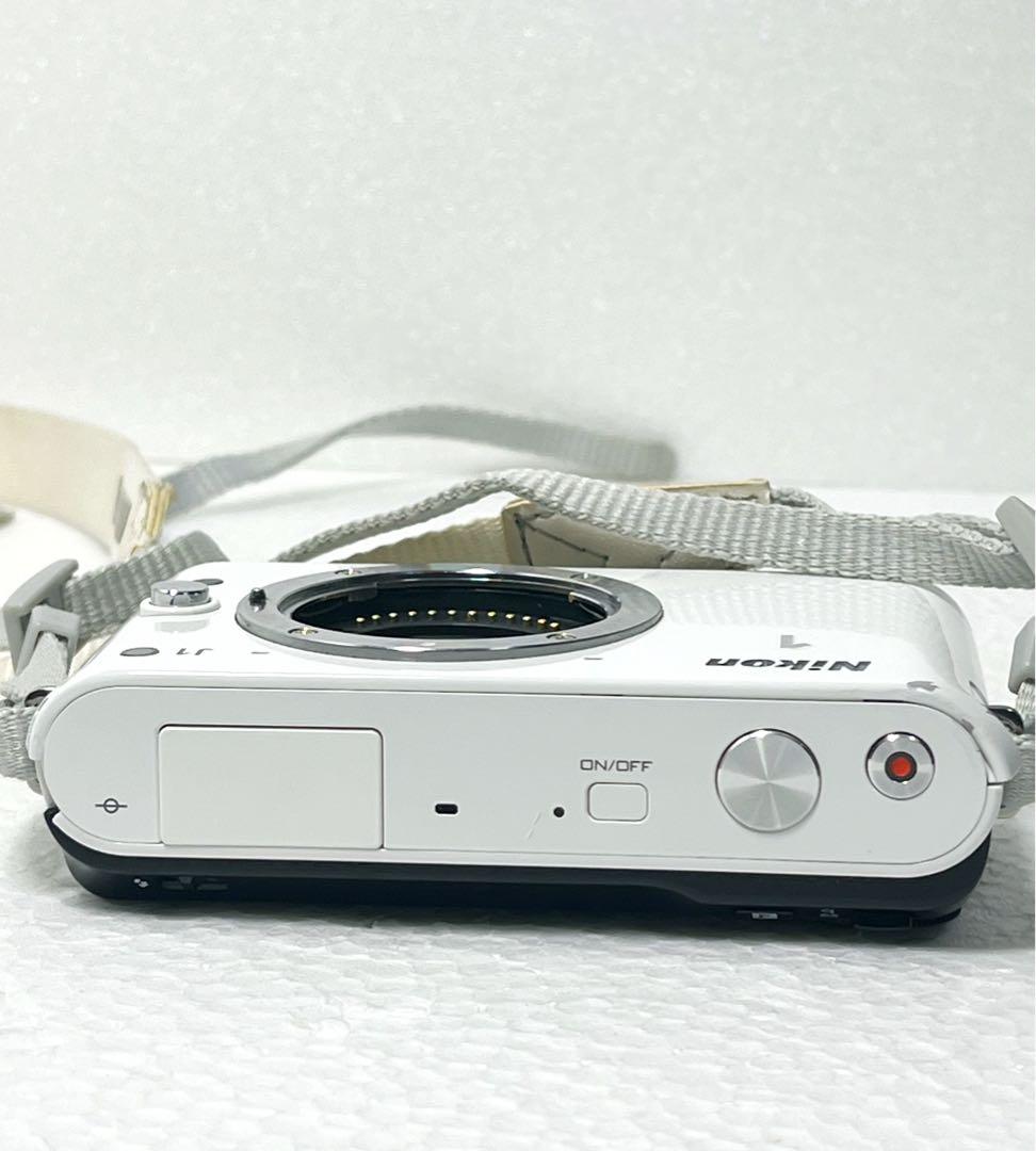 Nikon 1 J1 ホワイト VR レンズキット 美品 動作確認済み