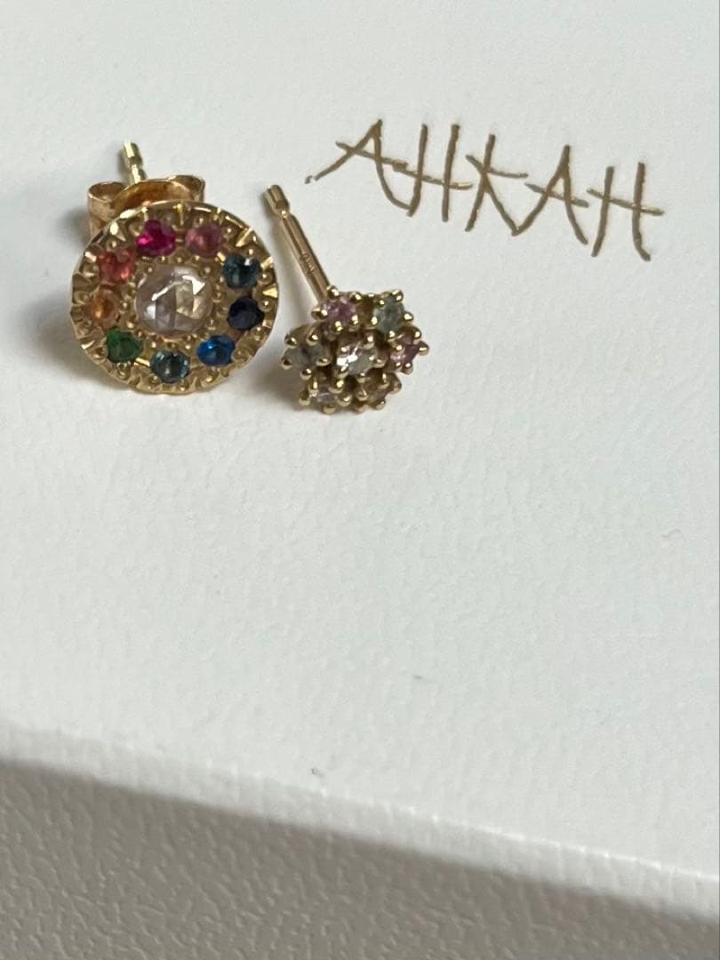 AHKAH 2019ss コサージュピアス（マルチカラー）、インセンスピアス