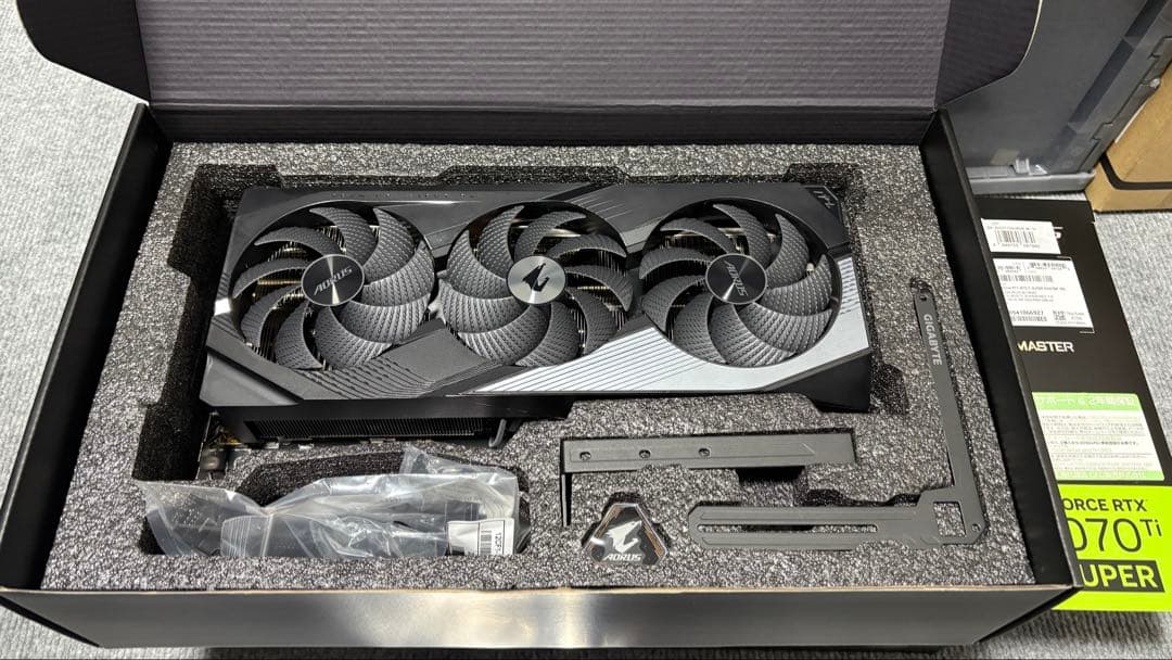 グラフィックボード・グラボ・ビデオカード AORUS RTX4070 Ti SUPER MASTER 16G