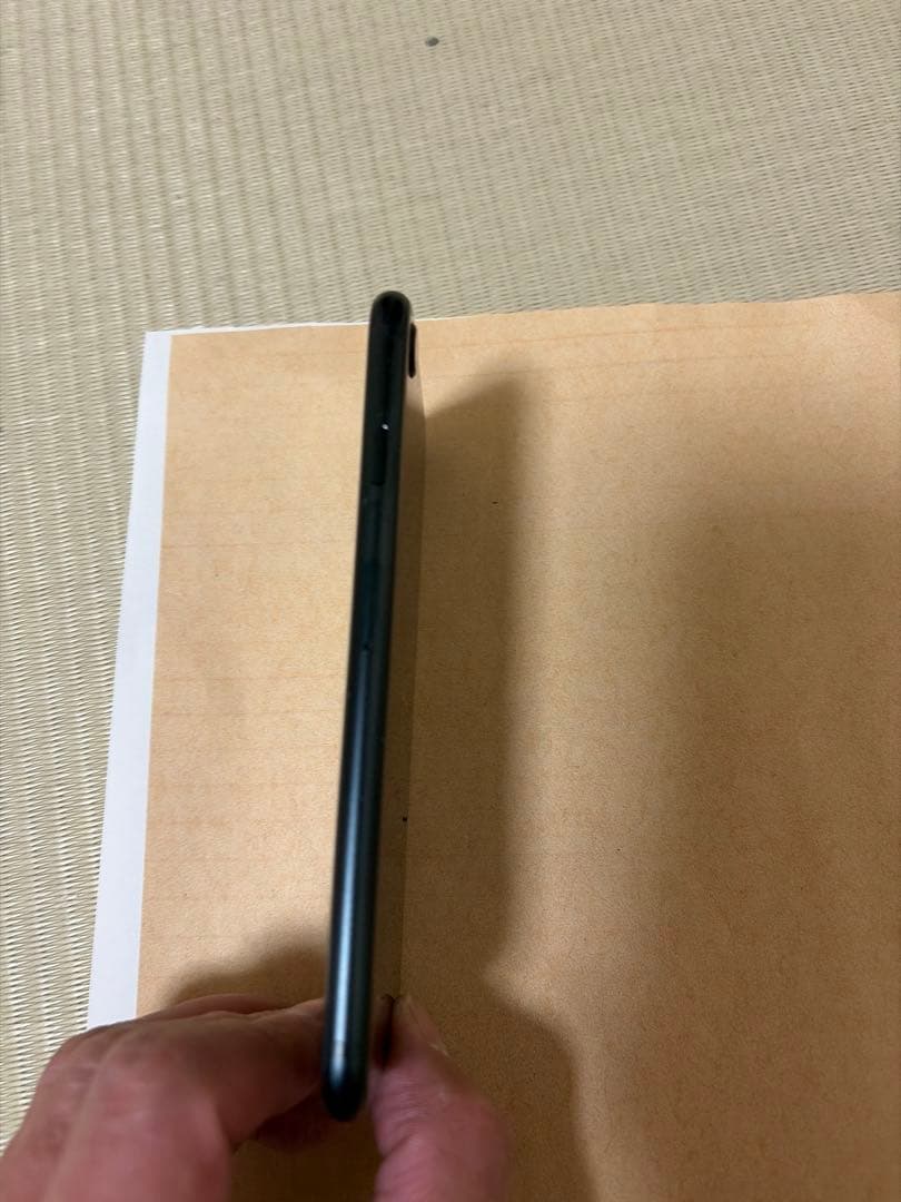 Apple iPhone SE (第3世代) 本体 ブラック